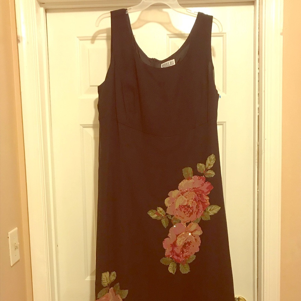 Beautiful Black Floral Sequined Evening Dress